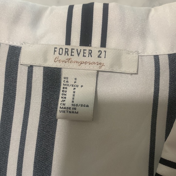 Striped button down shirt Business Casual - Picture 2 of 2